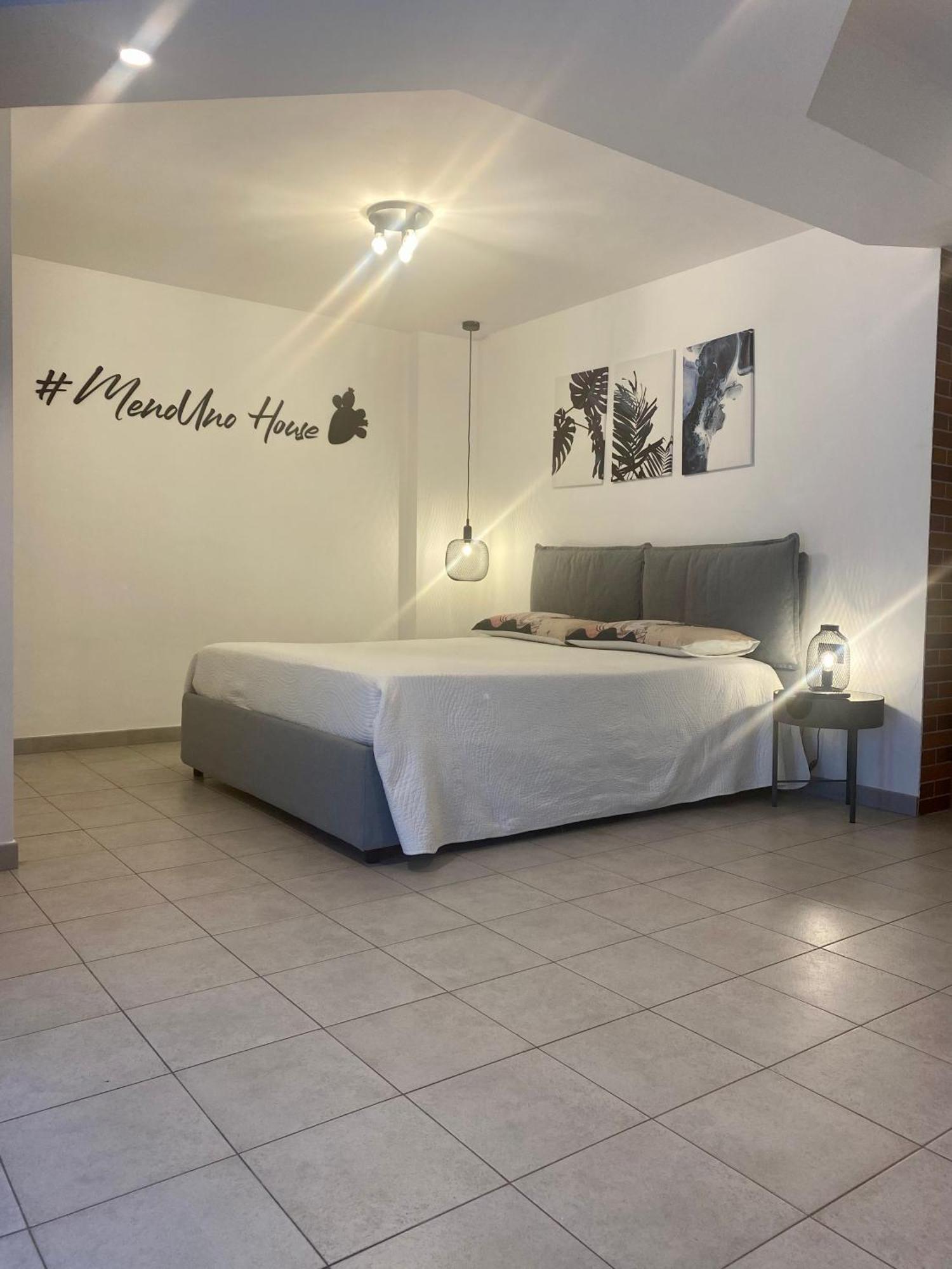 Menouno House Apartment Crispiano Room photo